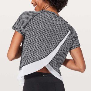 Lululemon Quick Pace Short Sleeve Athletic Tee